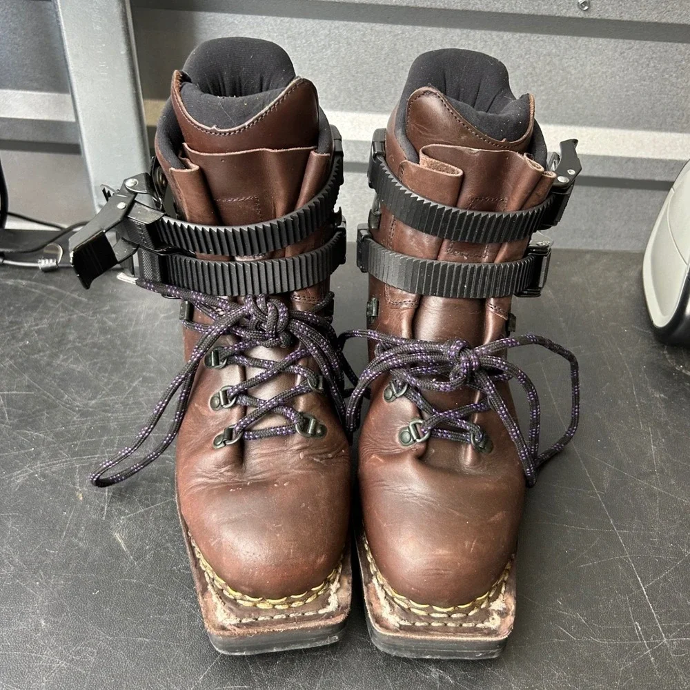 N/A vintage leather